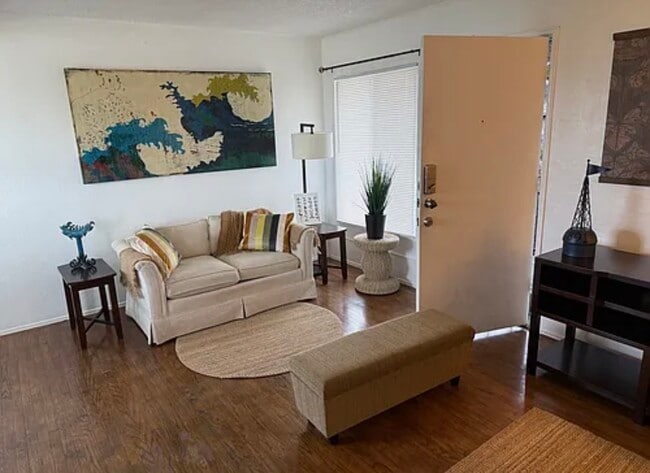 4068 Oakcrest Dr, Unit Unit 3, Unit Unit 3