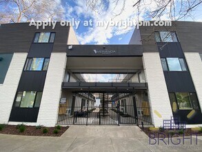 1222 E St in Sacramento, CA - Building Photo - Building Photo