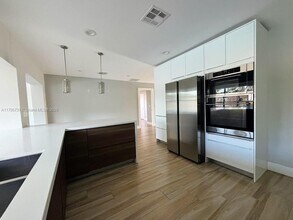 401 S Highland Dr in Hollywood, FL - Building Photo - Building Photo