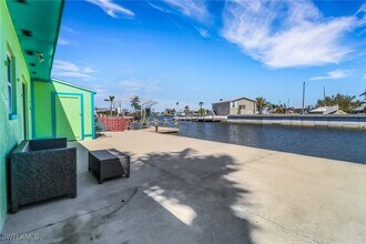 2567 Cay Cove in Matlacha, FL - Building Photo - Building Photo
