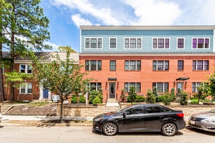 2012 D St NE, Unit APT 4 in Washington, DC - Building Photo