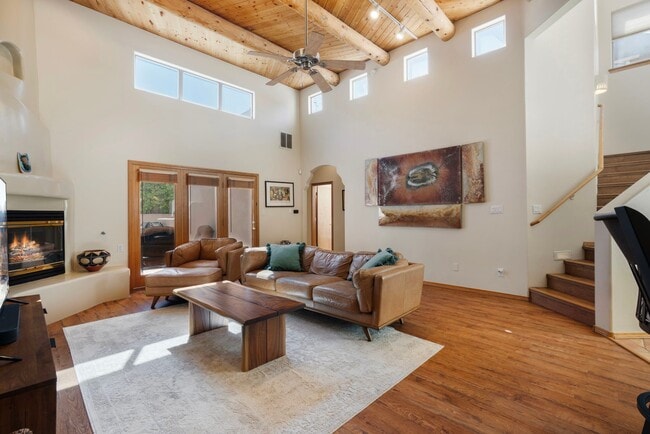 property at 6416 Sage Point Ct NE