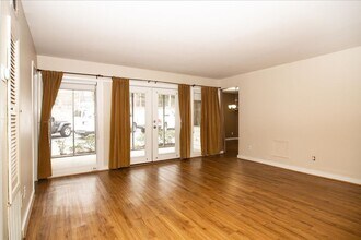4300 Chastain Walk NE in Atlanta, GA - Building Photo - Building Photo