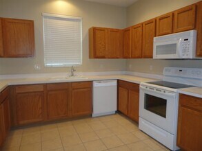 8809 Founders Cir in Palmetto, FL - Building Photo - Building Photo