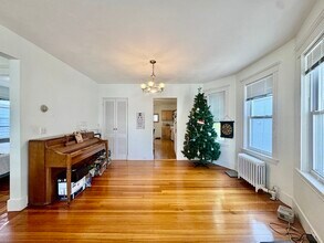 165 Beech St in Belmont, MA - Building Photo - Building Photo