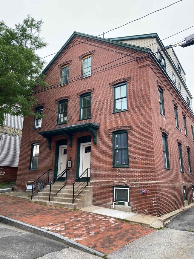 45 Hancock St Rentals in Portland, ME