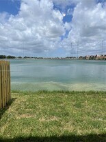 20588 NE 5th Pl in Miami, FL - Building Photo