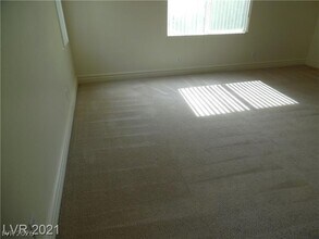 9737 Valmeyer Ave in Las Vegas, NV - Building Photo - Building Photo