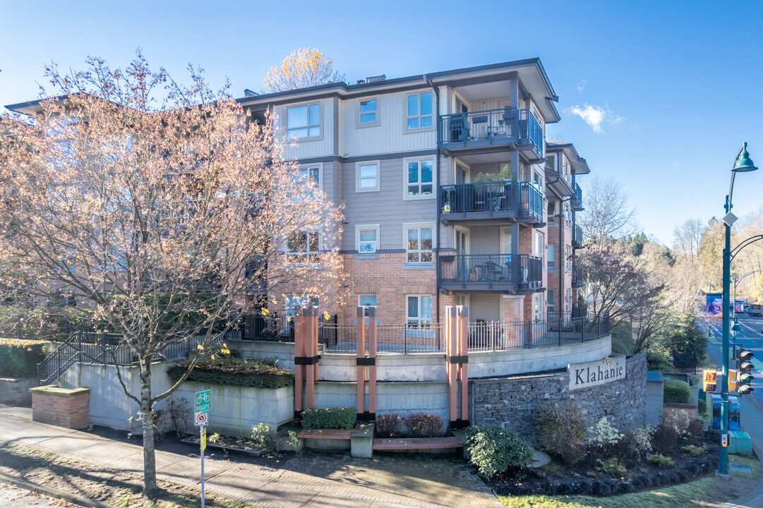 Boardwalk in Port Moody, BC - Building Photo