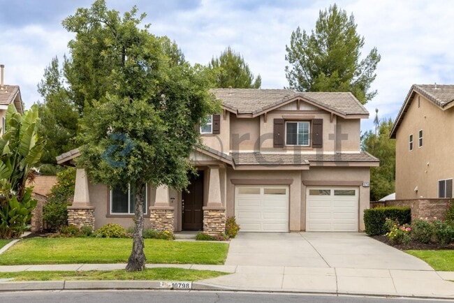 10798 Rosemary Way in Corona, CA - Foto de edificio - Building Photo