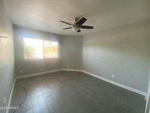 9618 N 5th St in Phoenix, AZ - Foto de edificio - Building Photo