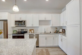 Ascend At Black Canyon in Phoenix, AZ - Building Photo - Building Photo