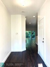3105 NW 25th Way in Oakland Park, FL - Building Photo - Building Photo