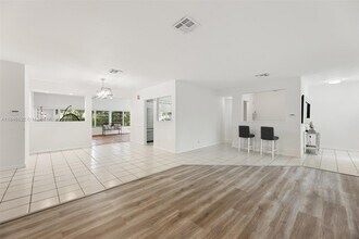 7920 SW 132nd St in Miami, FL - Building Photo - Building Photo