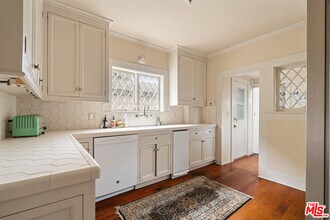 587 Grand Blvd in Los Angeles, CA - Building Photo - Building Photo