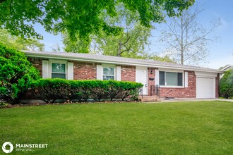 14605 East 37th St S in Independence, MO - Foto de edificio - Building Photo