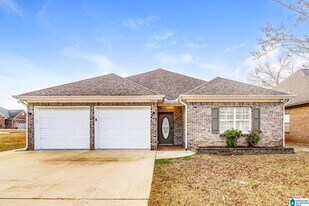 140 Camellia Ln in Pell City, AL - Building Photo