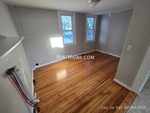269 1/2 French St in Bangor, ME - Foto de edificio - Building Photo
