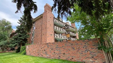 Park Bonfoy in Colorado Springs, CO - Foto de edificio - Building Photo