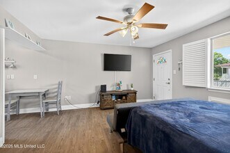 1664 Beach Blvd in Biloxi, MS - Foto de edificio - Building Photo