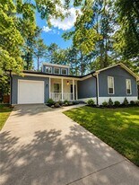 37 Windgate Dr in Riverdale, GA - Building Photo