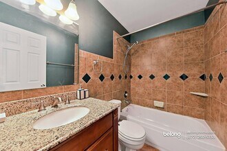 434 Hunters Way in Fox River Grove, IL - Building Photo - Building Photo