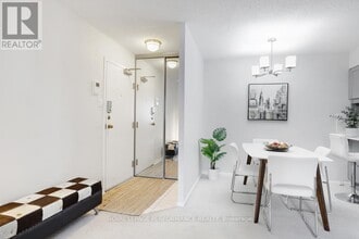 142 Waverley St in Ottawa, ON - Building Photo - Building Photo