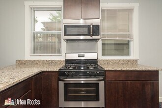 2968 N Ridgeway Ave, Unit 07A in Chicago, IL - Building Photo - Building Photo