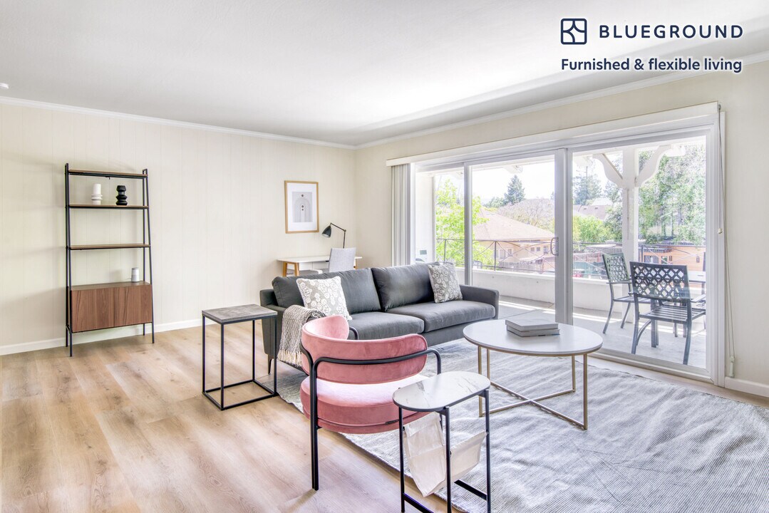 837 Cowper St in Palo Alto, CA - Building Photo