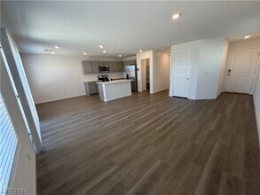 10352 Ricordi St in Las Vegas, NV - Building Photo - Building Photo