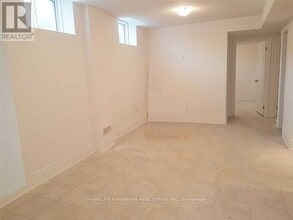 73 Broughton Terrace in Bradford West Gwillimbury, ON - Building Photo - Building Photo