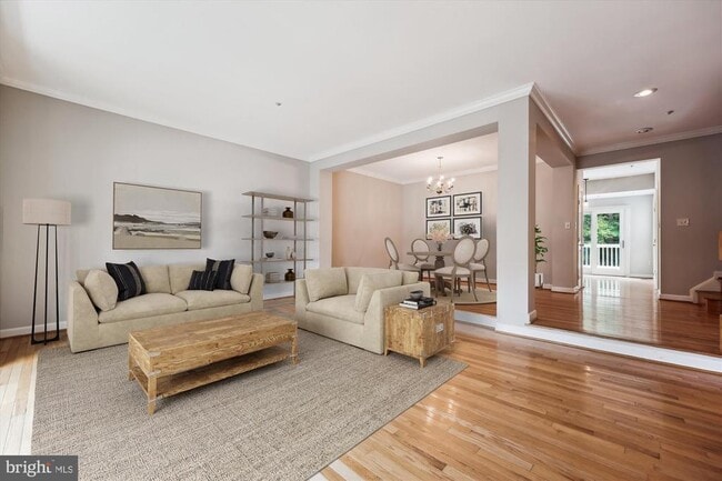 property at 21 Sterling Ct