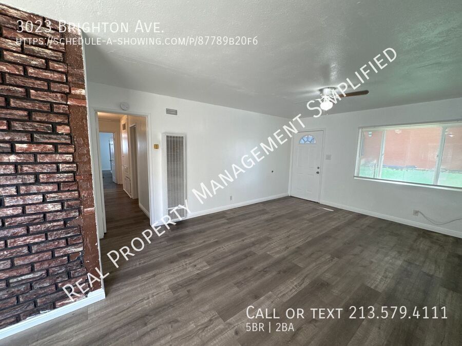 3023 Brighton Ave in Los Angeles, CA - Building Photo
