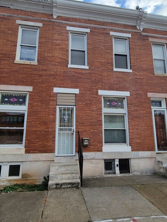 2649 Wilkens Ave in Baltimore, MD - Building Photo