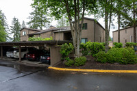 4030 W Lake Sammamish Pky NE in Redmond, WA - Foto de edificio - Building Photo