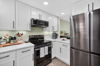 9480 Tangerine Pl in Davie, FL - Building Photo - Building Photo