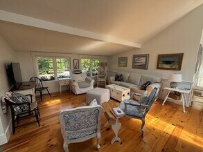 85 Winemack St in Oak Bluffs, MA - Building Photo - Building Photo