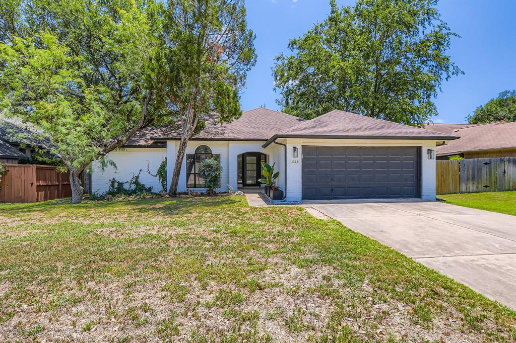 11325 Stormy Ridge Rd in Austin, TX - Building Photo