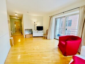 19 Wiget St in Boston, MA - Building Photo - Building Photo