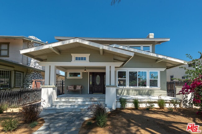 property at 3816 S Harvard Blvd