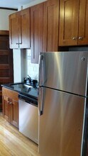 31 High St, Unit 1 in Brookline, MA - Building Photo - Building Photo