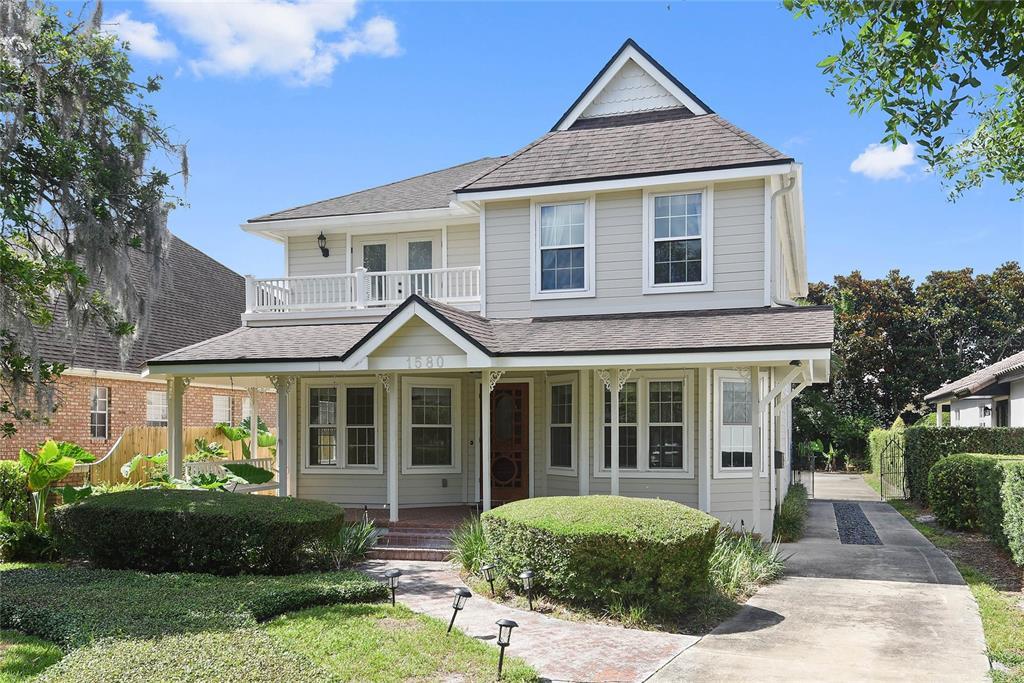 1580 Oakhurst Ave in Winter Park, FL - Building Photo