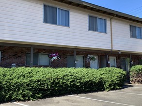 The Milwaukian Apartments in Milwaukie, OR - Building Photo - Building Photo