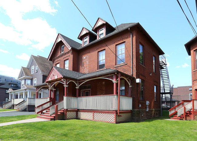 159 Seymour St in Hartford, CT - Foto de edificio - Building Photo