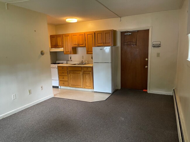 382-384 River St in Springfield, VT - Building Photo - Building Photo