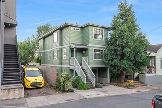 4534 S Water Ave in Portland, OR - Building Photo - Building Photo