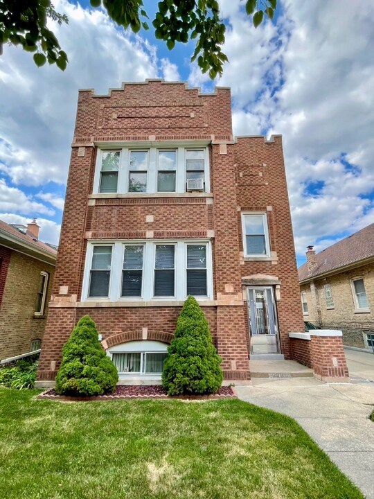 5336 W Dakin St in Chicago, IL - Building Photo