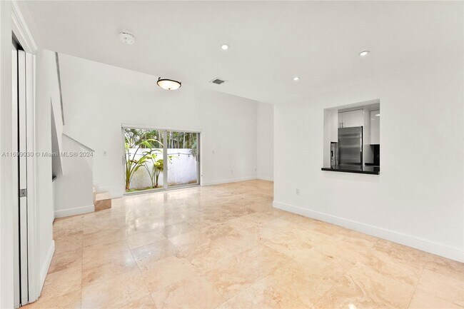 3062 Shipping Ave, Unit # 3062 in Miami, FL - Building Photo - Building Photo