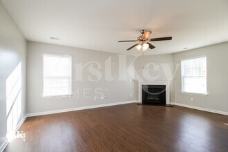 1655 Haddington Point Dr in Kernersville, NC - Foto de edificio - Building Photo