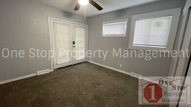 6109 N Euclid Ave in Gladstone, MO - Building Photo - Building Photo
